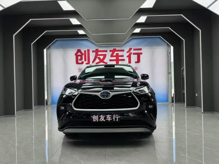 Toyota Highlander 2022 Model Hybrid 2.5L 4WD Premium Edition 7 seat – фото 2