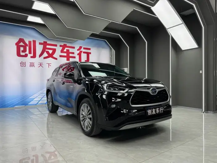Toyota Highlander 2022 Model Hybrid 2.5L 4WD Premium Edition 7 seat – фото 3