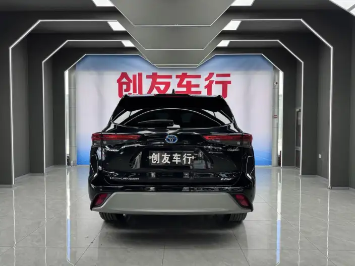 Toyota Highlander 2022 Model Hybrid 2.5L 4WD Premium Edition 7 seat – фото 5