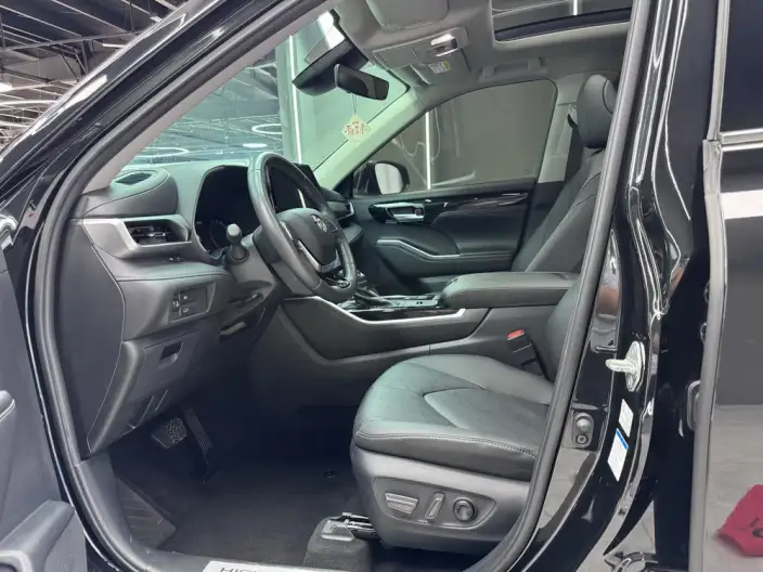 Toyota Highlander 2022 Model Hybrid 2.5L 4WD Premium Edition 7 seat – фото 11