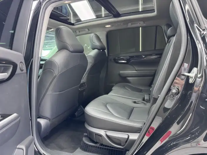 Toyota Highlander 2022 Model Hybrid 2.5L 4WD Premium Edition 7 seat – фото 12
