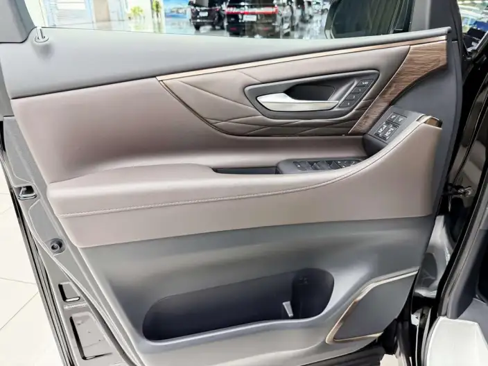 Elfa 2023 Model 2.5L Intelligent Hybrid 4WD Premium – фото 6