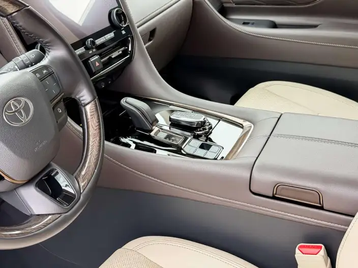 Elfa 2023 Model 2.5L Intelligent Hybrid 4WD Premium – фото 7