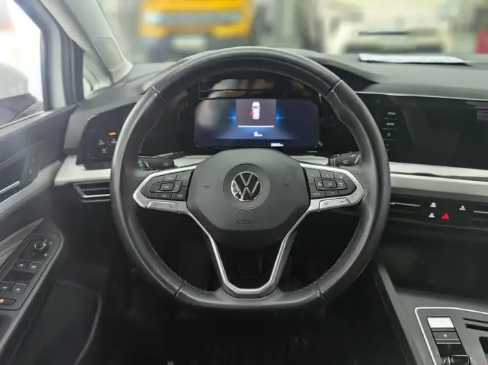 Volkswagen Golf 2021 Model 280TSI DSG Pro – фото 7