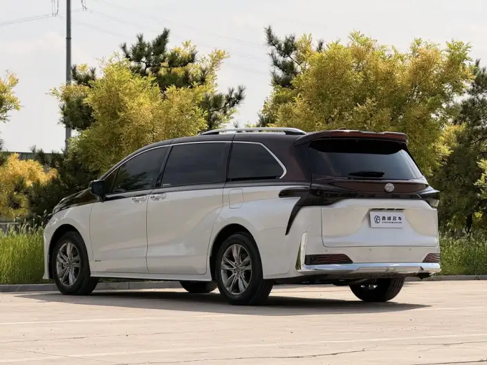 Toyota Sienna 2024 Model Hybrid 2.5L Comfort Edition – фото 4