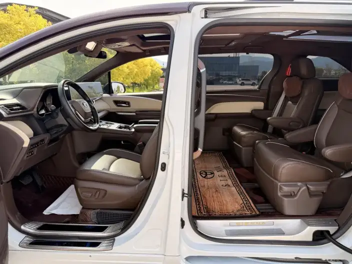Toyota Sienna 2024 Model Hybrid 2.5L Comfort Edition – фото 21
