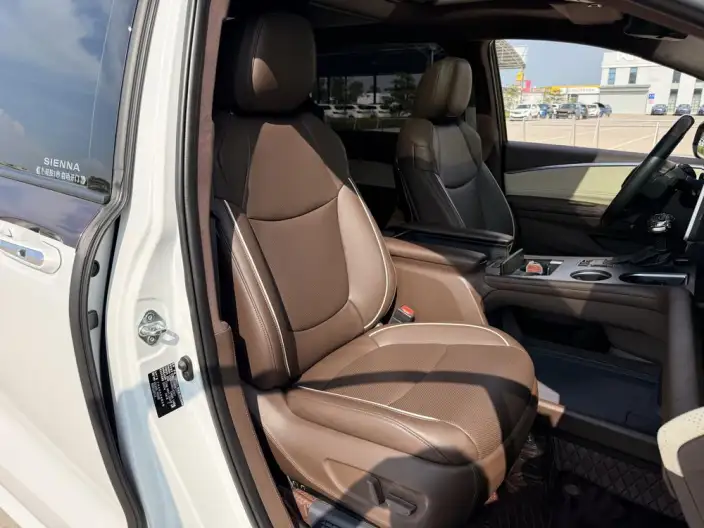 Toyota Sienna 2024 Model Hybrid 2.5L Comfort Edition – фото 23