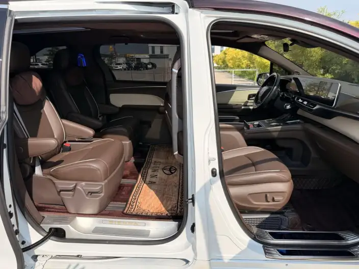 Toyota Sienna 2024 Model Hybrid 2.5L Comfort Edition – фото 24