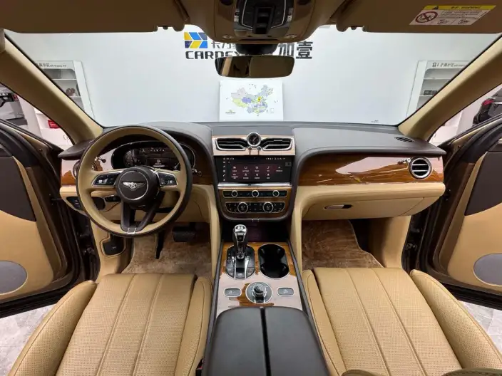 Bentayga PHEV 2021 Model 3.0T PHEV – фото 13