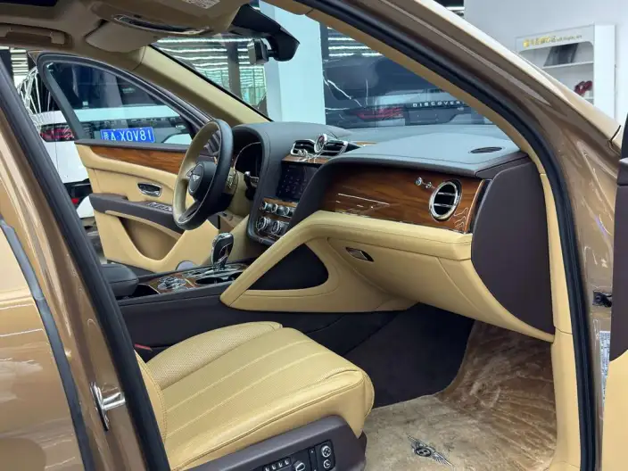 Bentayga PHEV 2021 Model 3.0T PHEV – фото 16