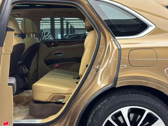 Bentayga PHEV 2021 Model 3.0T PHEV – фото 18