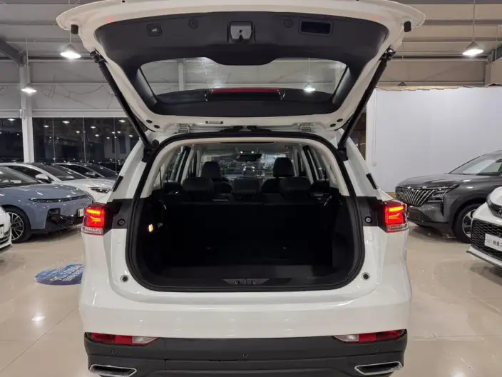 Changan CS75 2026 Model PRO 1.5T DCT Exclusive Model 7 seat – фото 20