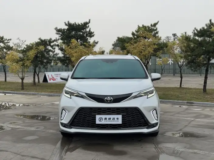 Granvia 2024 Model Intelligent Hybrid 2.5L 2WD Noble PLUS Edition – фото 2