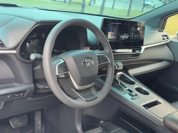 Granvia 2024 Model Intelligent Hybrid 2.5L 2WD Noble PLUS Edition – фото 13