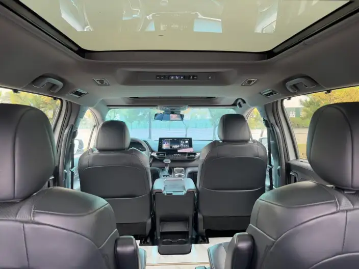 Granvia 2024 Model Intelligent Hybrid 2.5L 2WD Noble PLUS Edition – фото 19