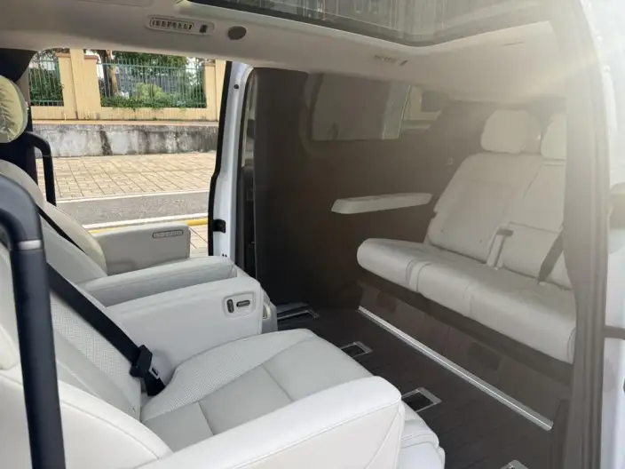 Li Auto MEGA 2025 Model Home Family Special Edition – фото 15