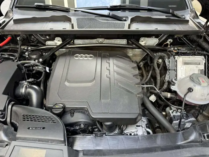 Audi Q5L 2024 Model 40TFSI Luxury Dynamic Model – фото 6