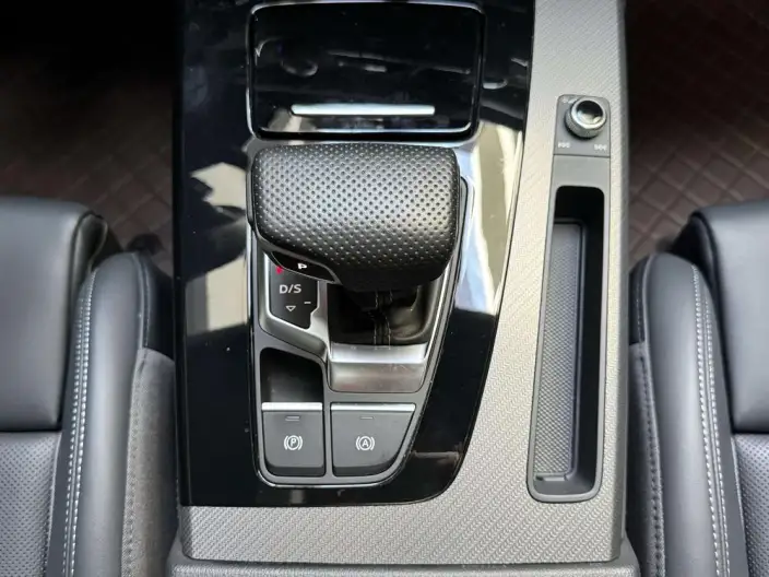 Audi Q5L 2024 Model 40TFSI Luxury Dynamic Model – фото 13