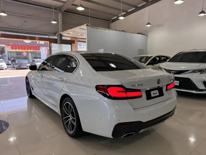 BMW 5 Series PHEV 2022 Model 535Le Luxury Set – фото 5