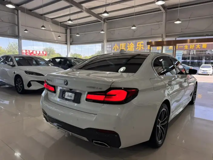BMW 5 Series PHEV 2022 Model 535Le Luxury Set – фото 7