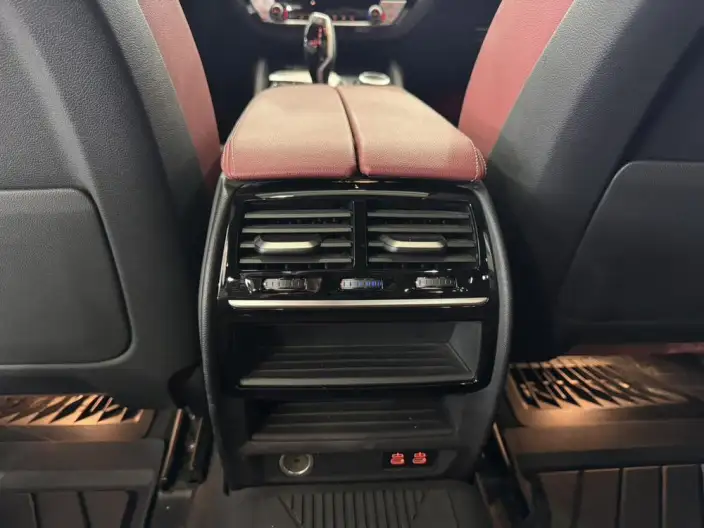BMW 5 Series PHEV 2022 Model 535Le Luxury Set – фото 12