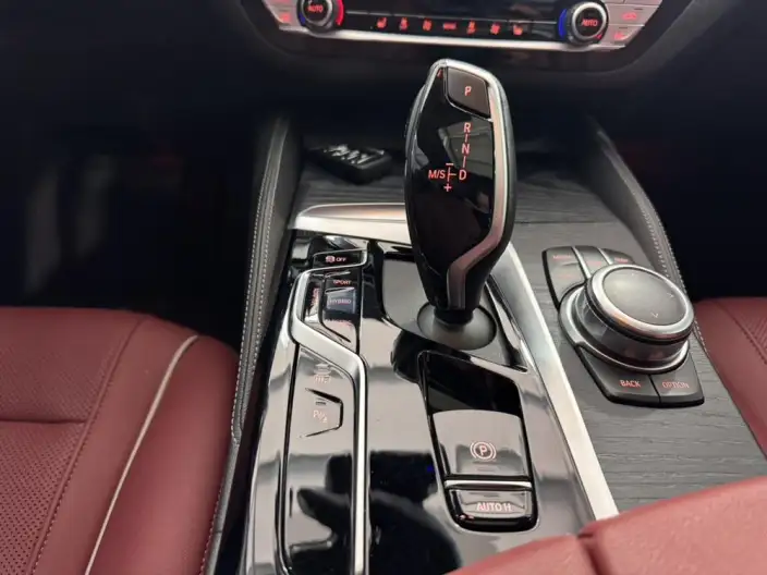 BMW 5 Series PHEV 2022 Model 535Le Luxury Set – фото 17