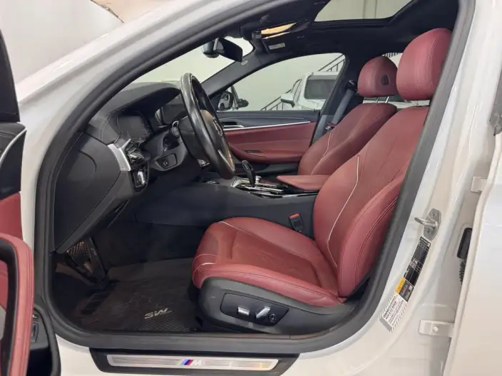 BMW 5 Series PHEV 2022 Model 535Le Luxury Set – фото 18