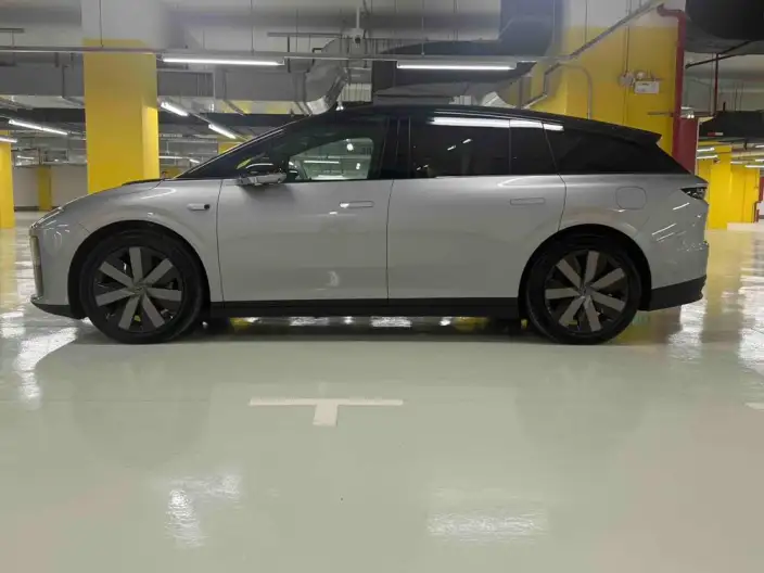 Li Auto i6 2025 Model 4WD Standard Edition – фото 2