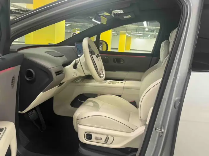 Li Auto i6 2025 Model 4WD Standard Edition – фото 6