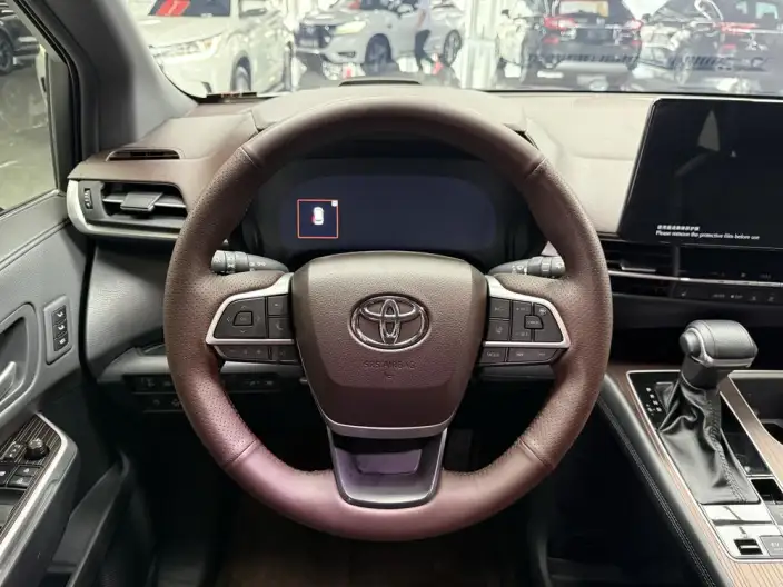Granvia 2024 Model Intelligent Hybrid 2.5L 4WD Noble PLUS Edition – фото 10