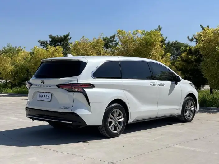 Toyota Sienna 2024 Model Hybrid 2.5L 4WD Premium Edition – фото 7