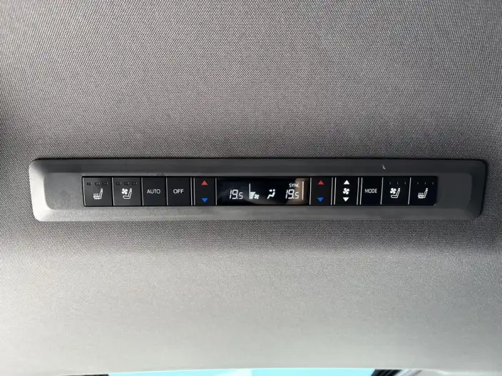 Toyota Sienna 2024 Model Hybrid 2.5L 4WD Premium Edition – фото 14