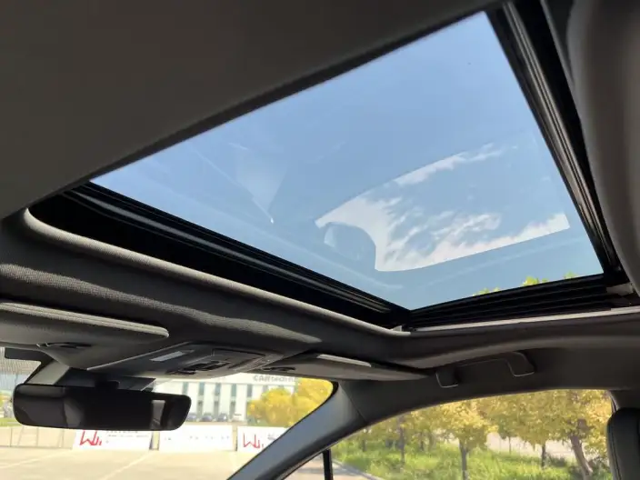 Toyota Sienna 2024 Model Hybrid 2.5L 4WD Premium Edition – фото 21