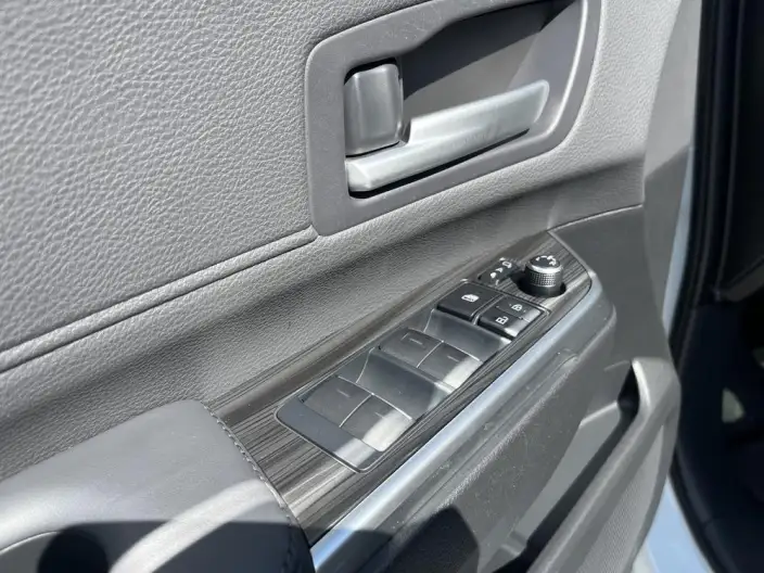 Toyota Sienna 2024 Model Hybrid 2.5L 4WD Premium Edition – фото 22