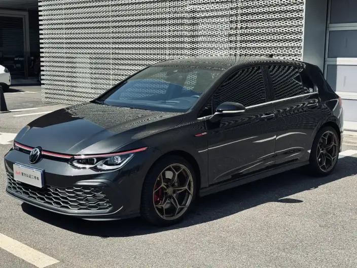 Volkswagen Golf GTI 2023 Model 380TSI DSG GTI – фото 1