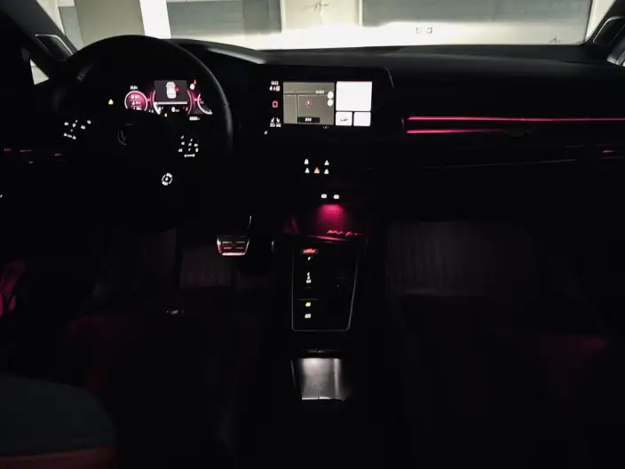 Volkswagen Golf GTI 2023 Model 380TSI DSG GTI – фото 6