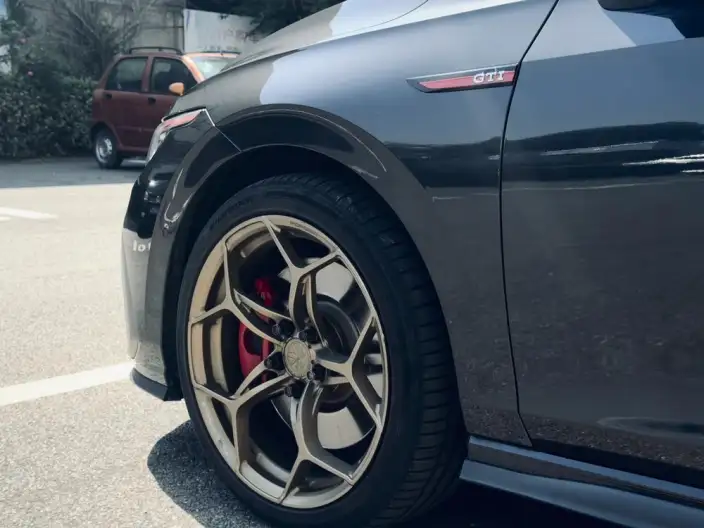 Volkswagen Golf GTI 2023 Model 380TSI DSG GTI – фото 7