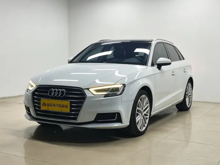 Audi A3 2020 Model Sportback 35 TFSI Fashion Model China VI – фото 1