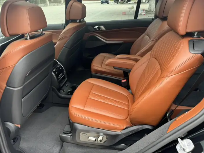 BMW X7 2021 Model xDrive40i Exclusive Model Luxury Set – фото 8