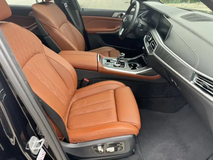 BMW X7 2021 Model xDrive40i Exclusive Model Luxury Set – фото 9