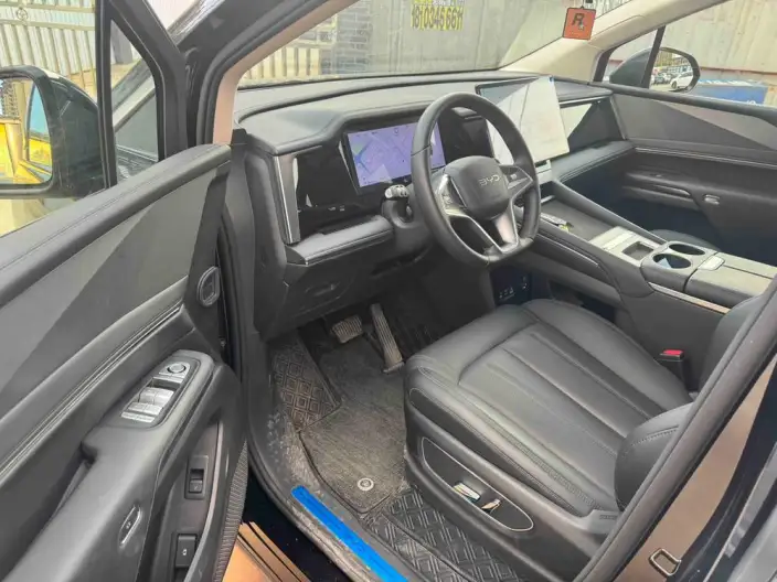 BYD M9 2025 Model 1060 Pilot Edition Pro – фото 7