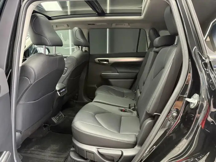 Toyota Highlander 2024 Model Hybrid 2.5L 4WD Supreme Edition 7 seat – фото 11