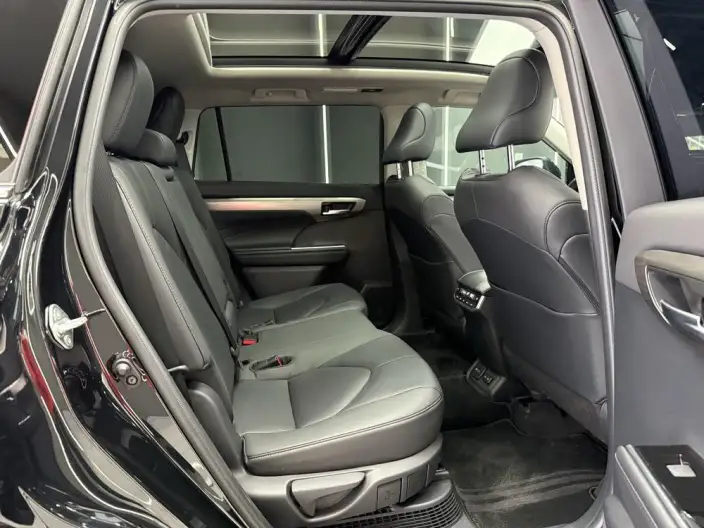 Toyota Highlander 2024 Model Hybrid 2.5L 4WD Supreme Edition 7 seat – фото 13