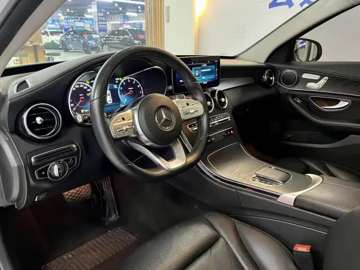 Mercedes-Benz C-Class 2020 Model C 260 L Sports Edition – фото 11