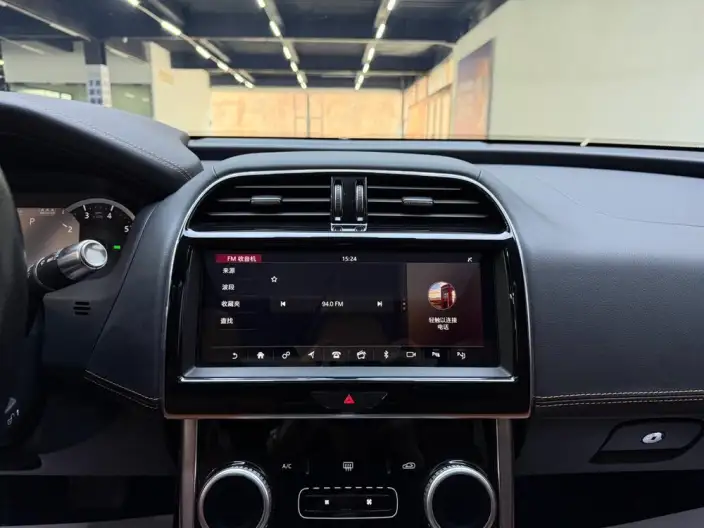 Jaguar XE L 2020 Model 2.0T 200PS R-DYNAMIC S Enterprising Sports Edition – фото 7