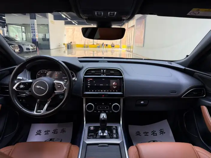 Jaguar XE L 2020 Model 2.0T 200PS R-DYNAMIC S Enterprising Sports Edition – фото 14
