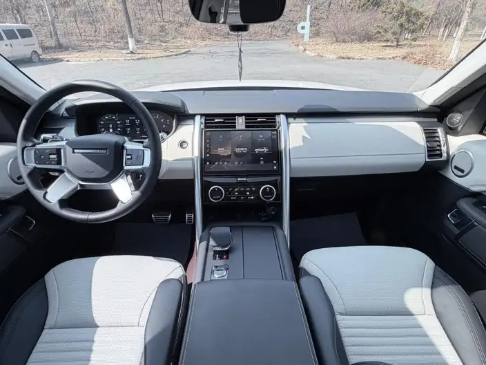 Land Rover Discovery 2021 Model 360PS R-Dynamic SE – фото 9