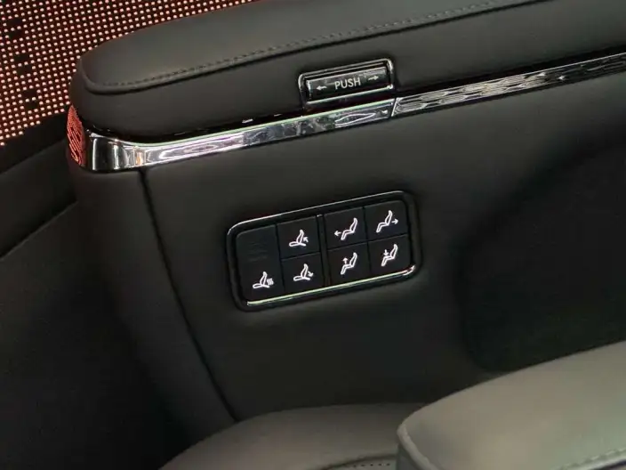 ZEEKR 009 2024 Model VI seat Executive Edition 4WD 108kWh – фото 21