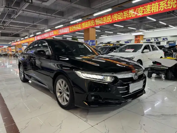 Honda Accord 2022 Model 260TURBO Deluxe Edition – фото 3