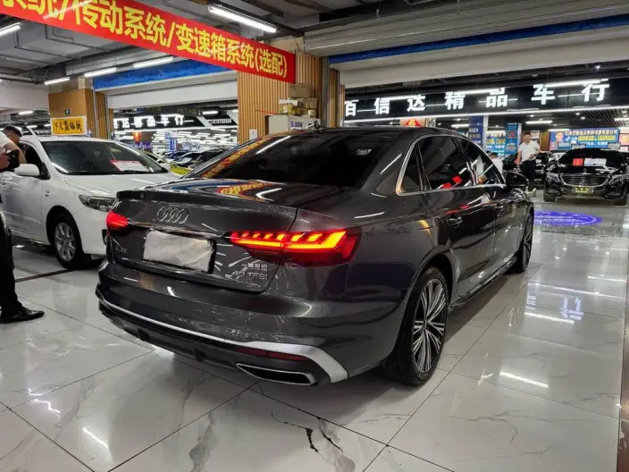 Audi A4 L 2020 Model 40 TFSI Fashion Dynamic Model – фото 6